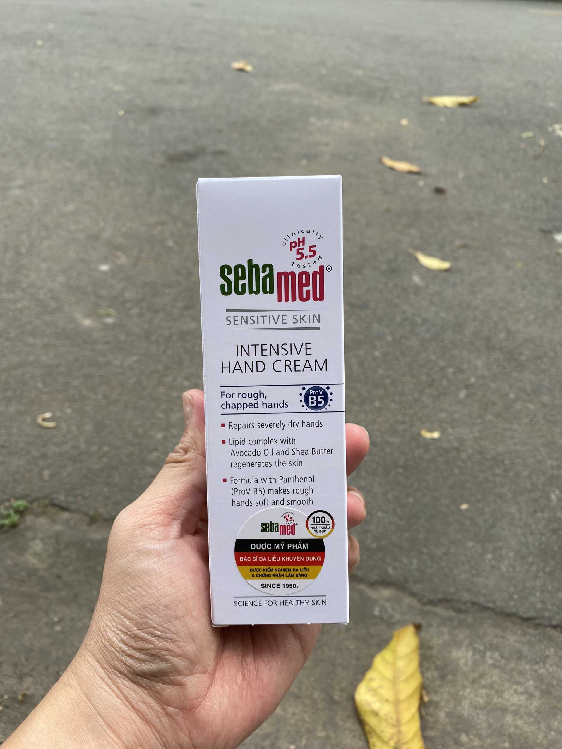Kem dưỡng da tay dưỡng ẩm, phục hồi chuyên sâu Sebamed pH5.5 Intensive Hand Cream 75ml
