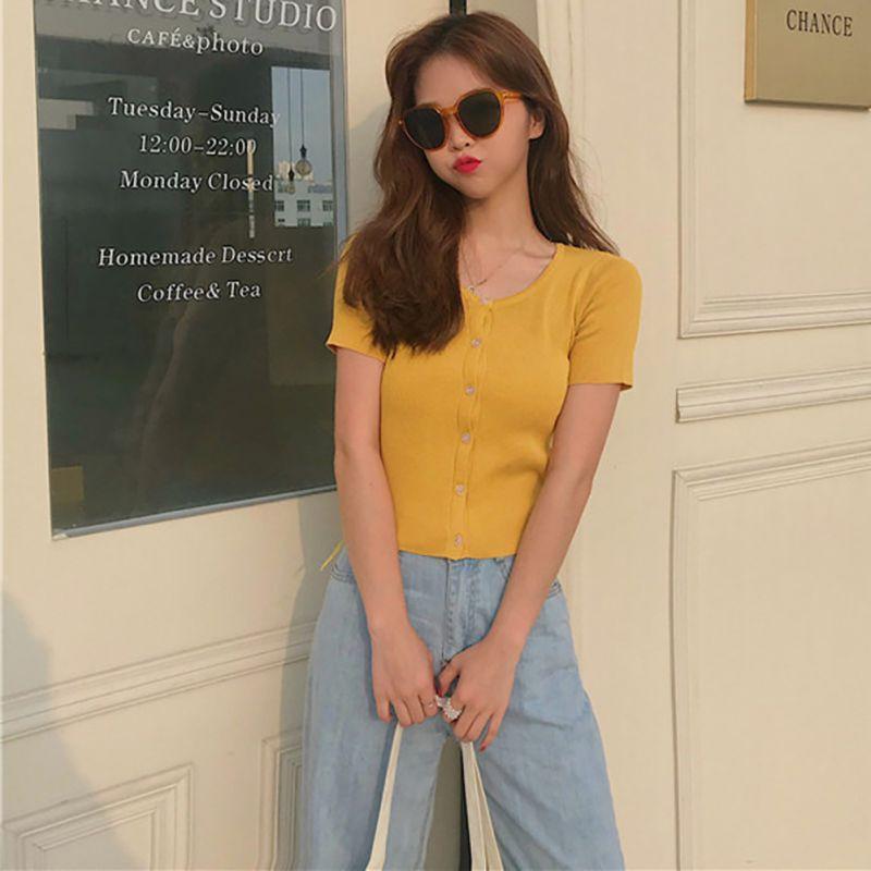 Áo thun dệt kim tay ngắn cổ vuông