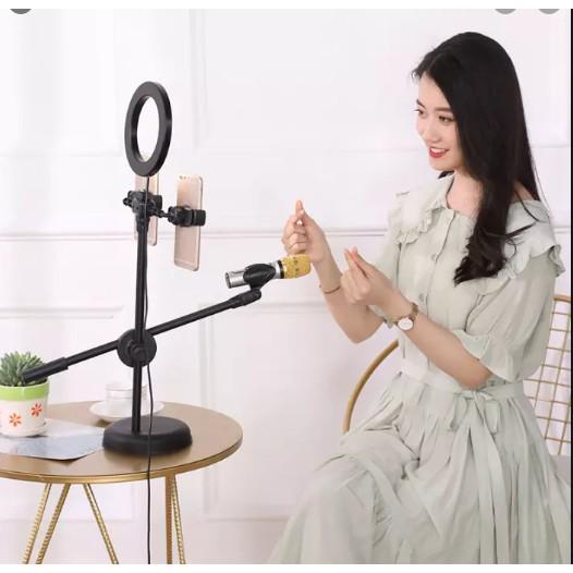 Kẹp mic và kẹp điện thoại livestream 4 trong 1, đèn 4 trong 1 tiện dụng