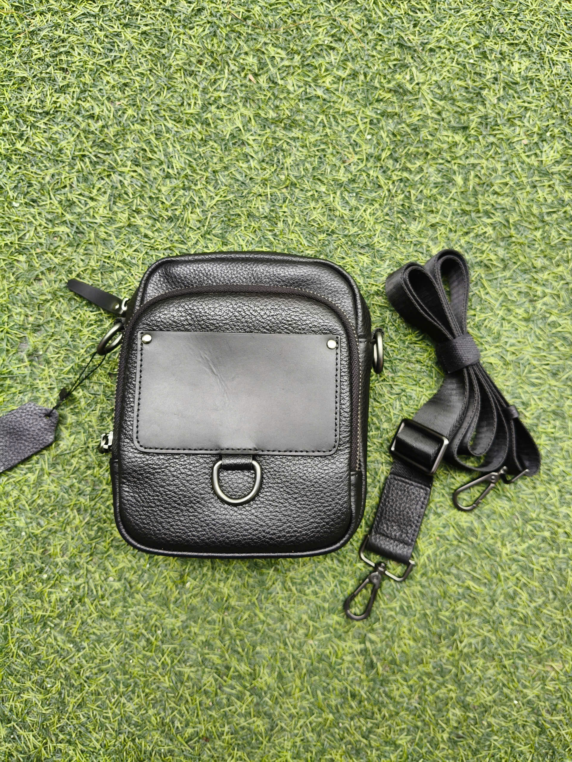 Túi Đeo Chéo Nam Da Bò Thật BHM1413 Mini Nhỏ Gọn Cao Cấp Vân Da Tự Nhiên Đựng Điện Thoại Ví Hộ Chiếu