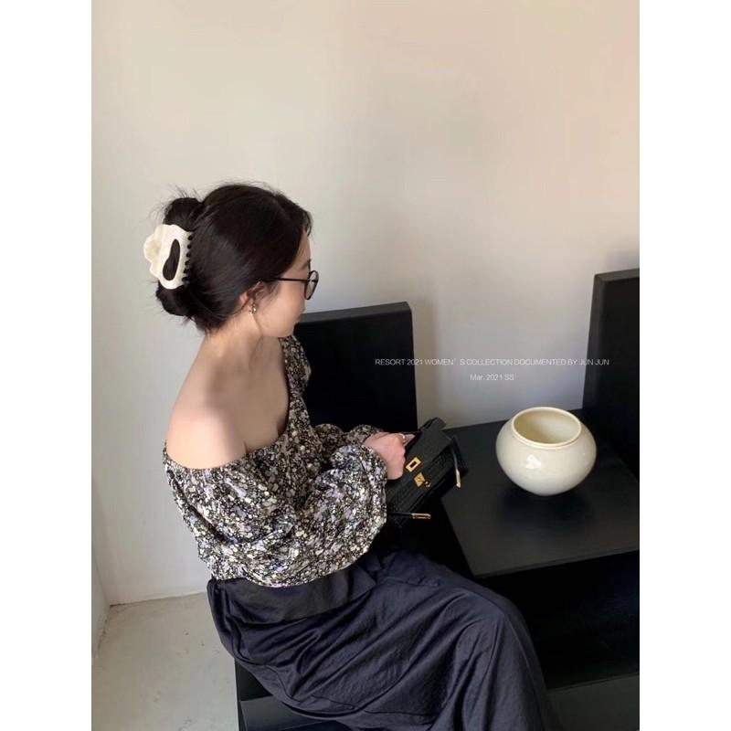 Áo trễ vai hoa nhí