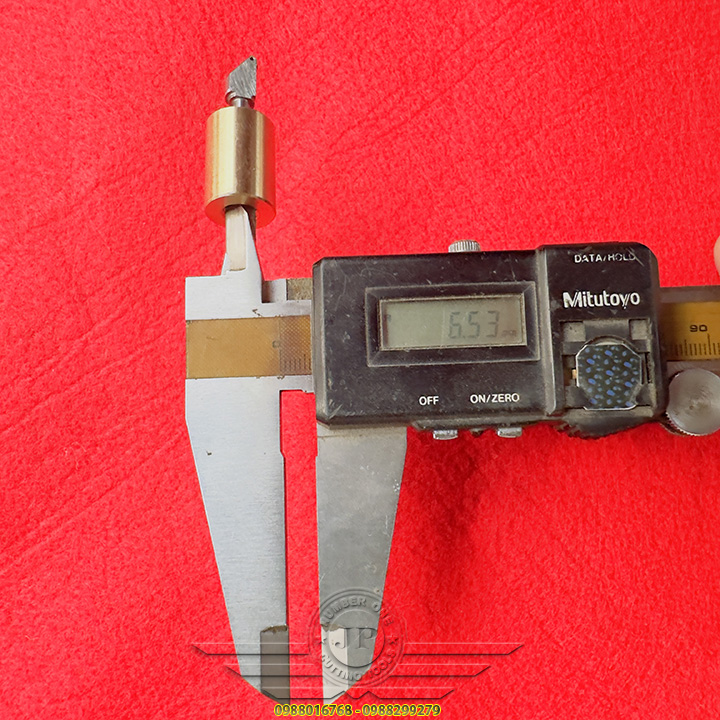 Ụ Đồng Gắn Dao Cắt Kính Quay CNC