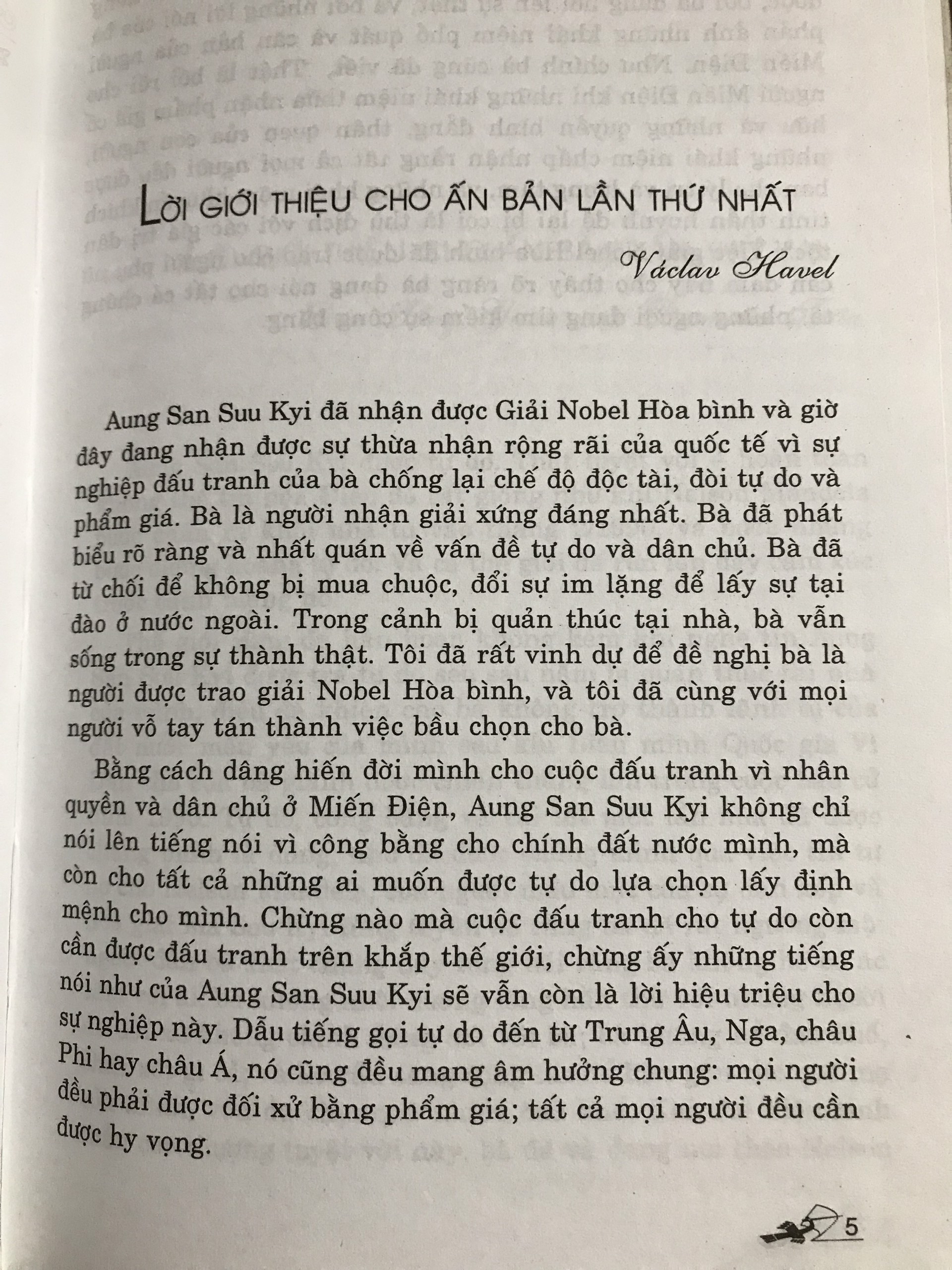 Aung San Suu Kyi Đấu Tranh Cho Tự Do (Tái Bản)