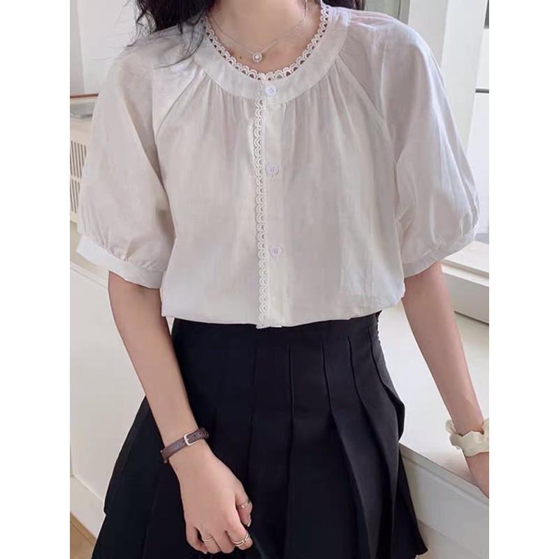 Áo sơ mi trắng cổ tròn viền ren