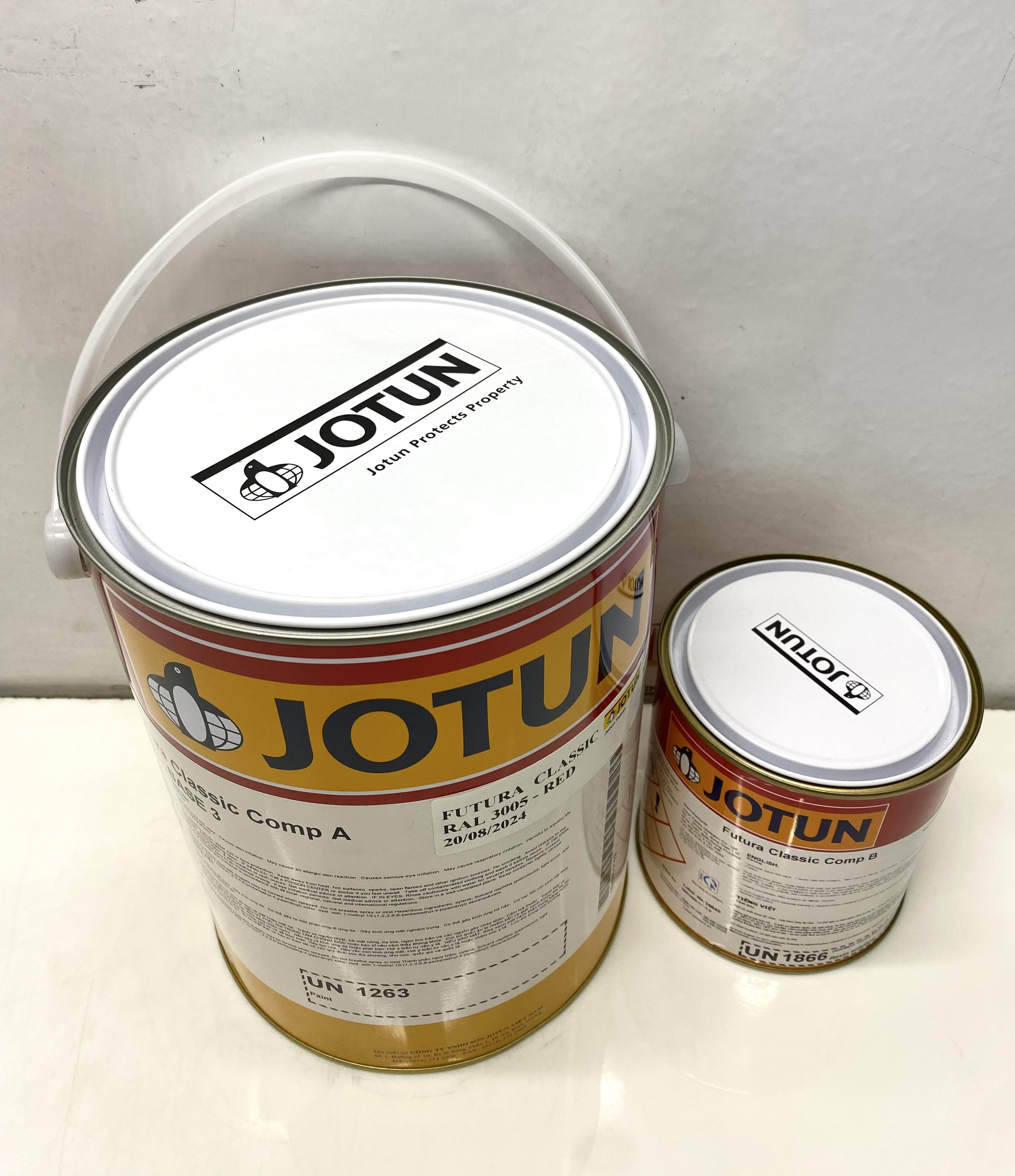 Sơn Epoxy Jotun Futura Classic base 3 màu đỏ RAL 3005 5L/bộ