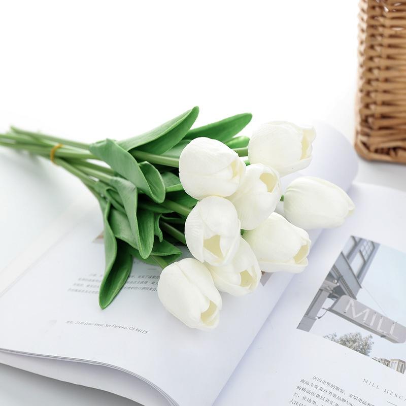 Hoa tulip giả trang trí kiểu dáng xinh xắn