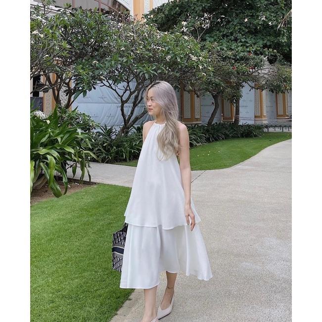 Váy Đầm Maxi Cổ Yếm 2 Tầng Hở Lưng Màu Trắng Mặc Đi Biển Xinh