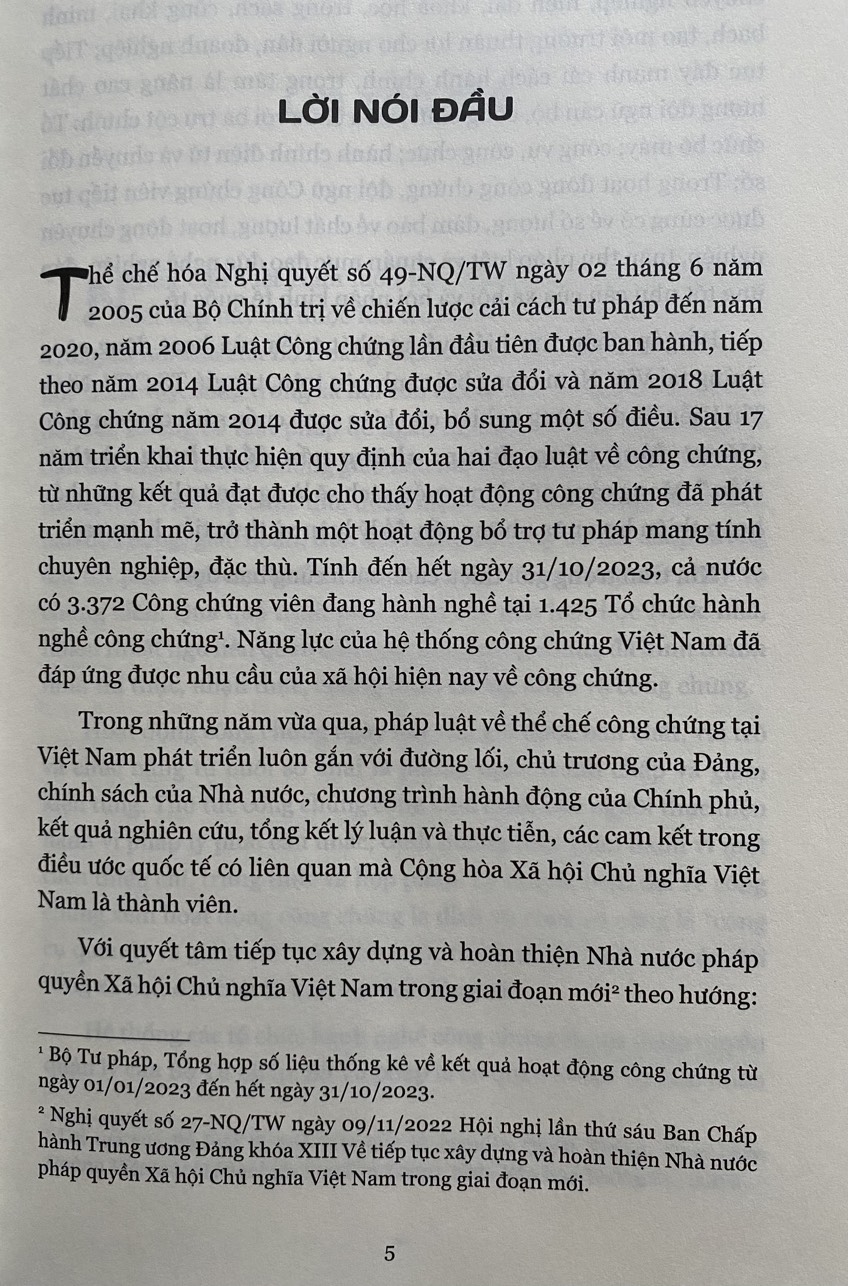 Hoạt Động Công Chứng: Những Vấn Đề Lý Luận và Thực Tiễn