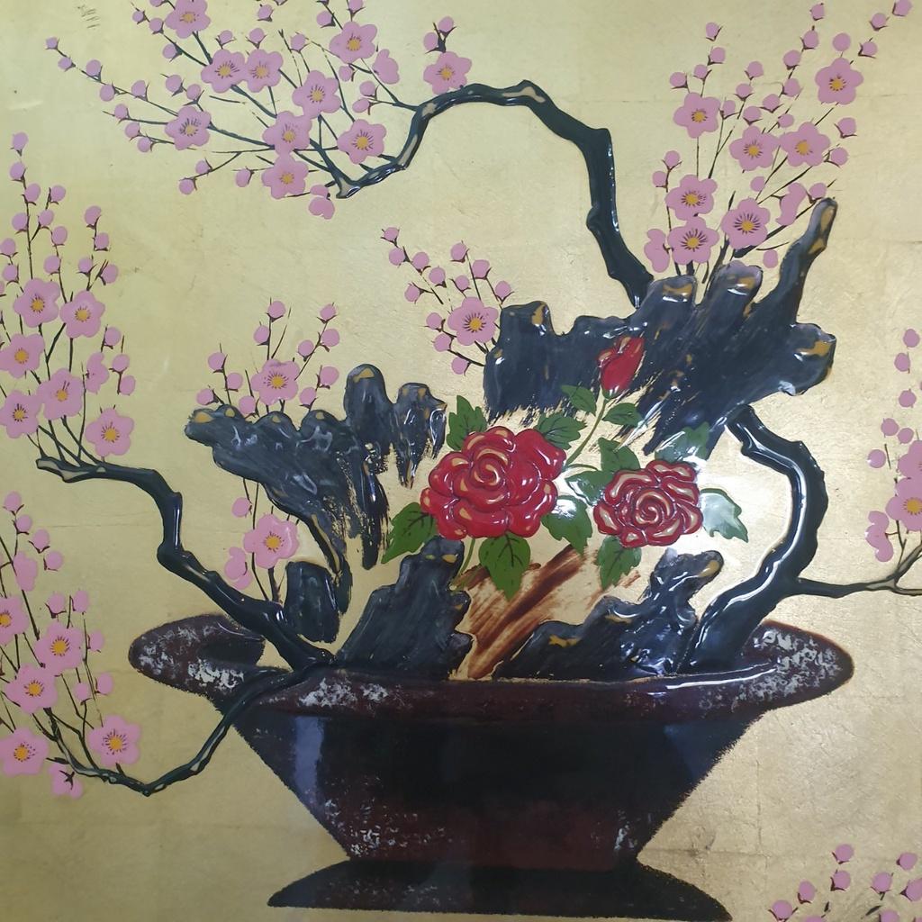 Tranh sơn mài 3D Thanh Bình Lê chậu hoa phong thủy 55x55 cm có khung sơn mài