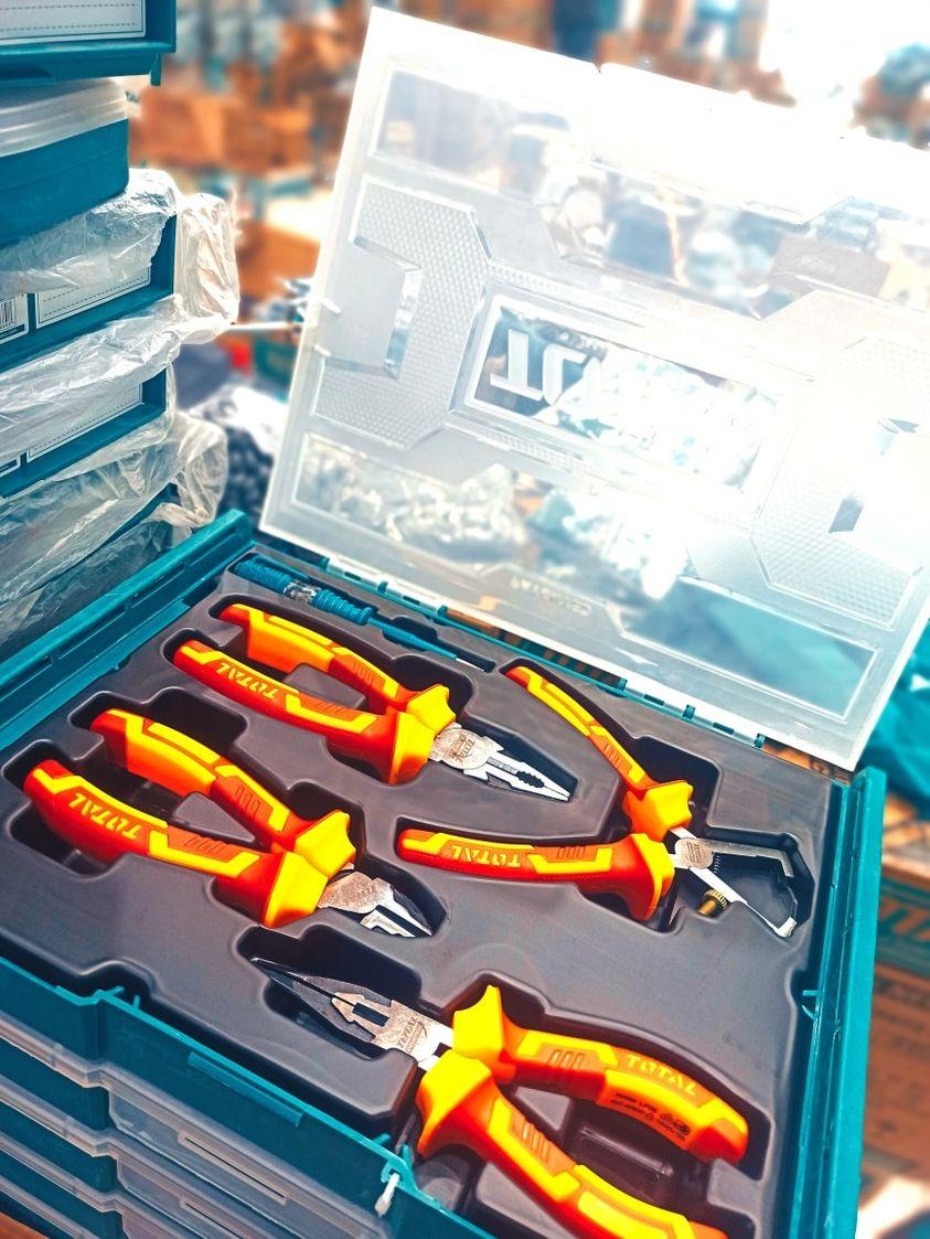 BỘ 5 CÔNG CỤ CẦM TAY CÁCH ĐIỆN TOTAL THKTV02P051 - HÀNG CHÍNH HÃNG