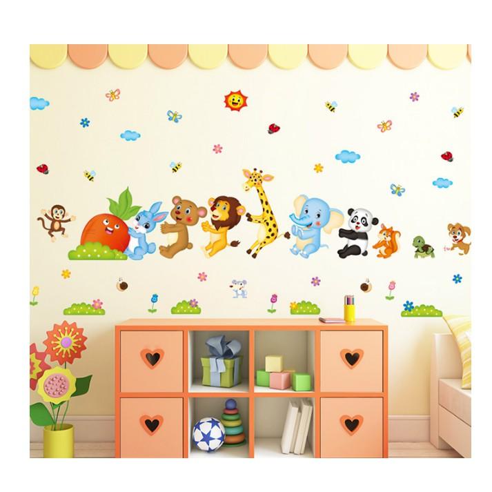 Decal trang trí cho bé thú kéo cà rốt mẫu 01