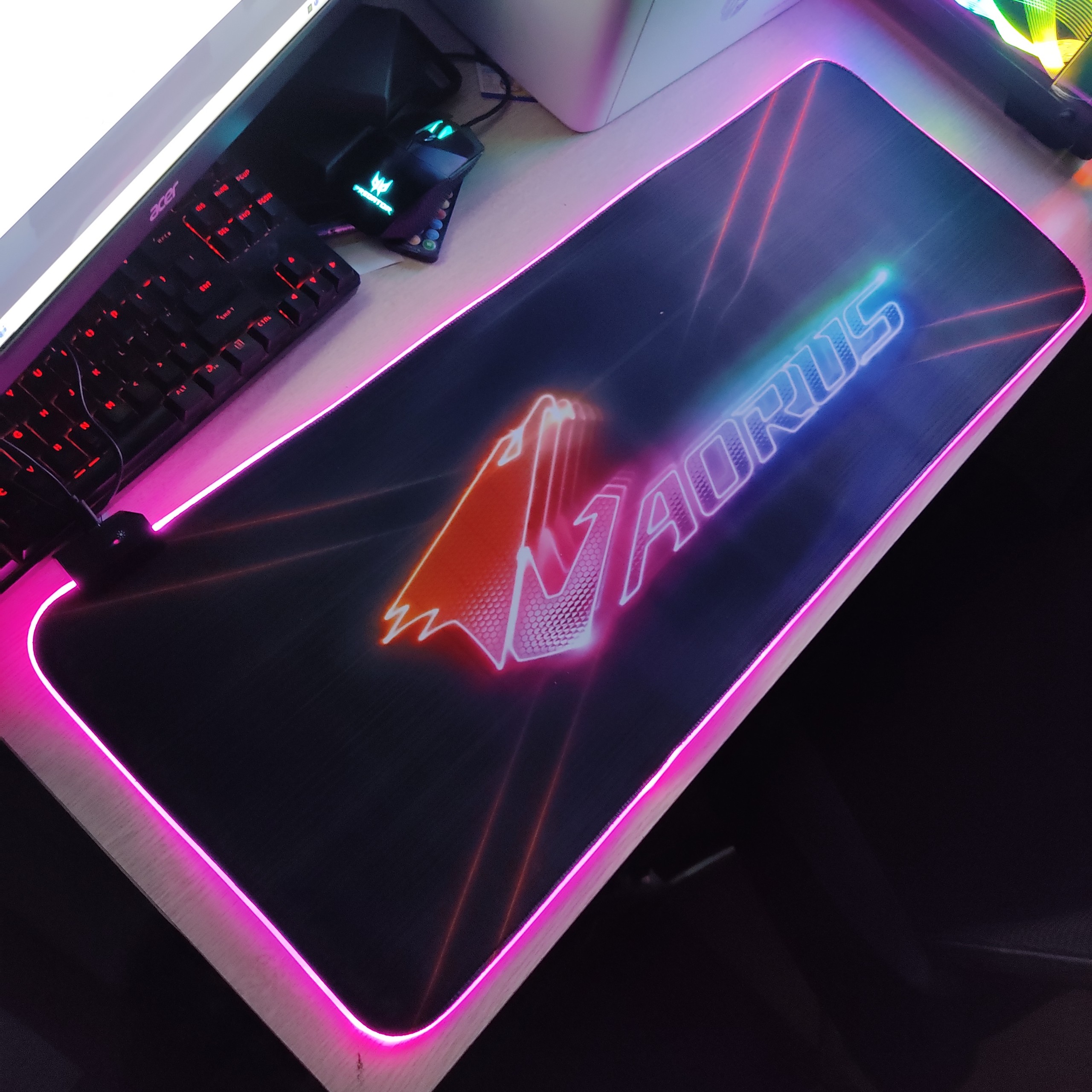 Mouse Pad, bàn di chuột, lót di chuột tích hợp Led RGB AORUS sáng viền, kích thước 80cm x 30cm dày 4mm - Hàng nhập khẩu