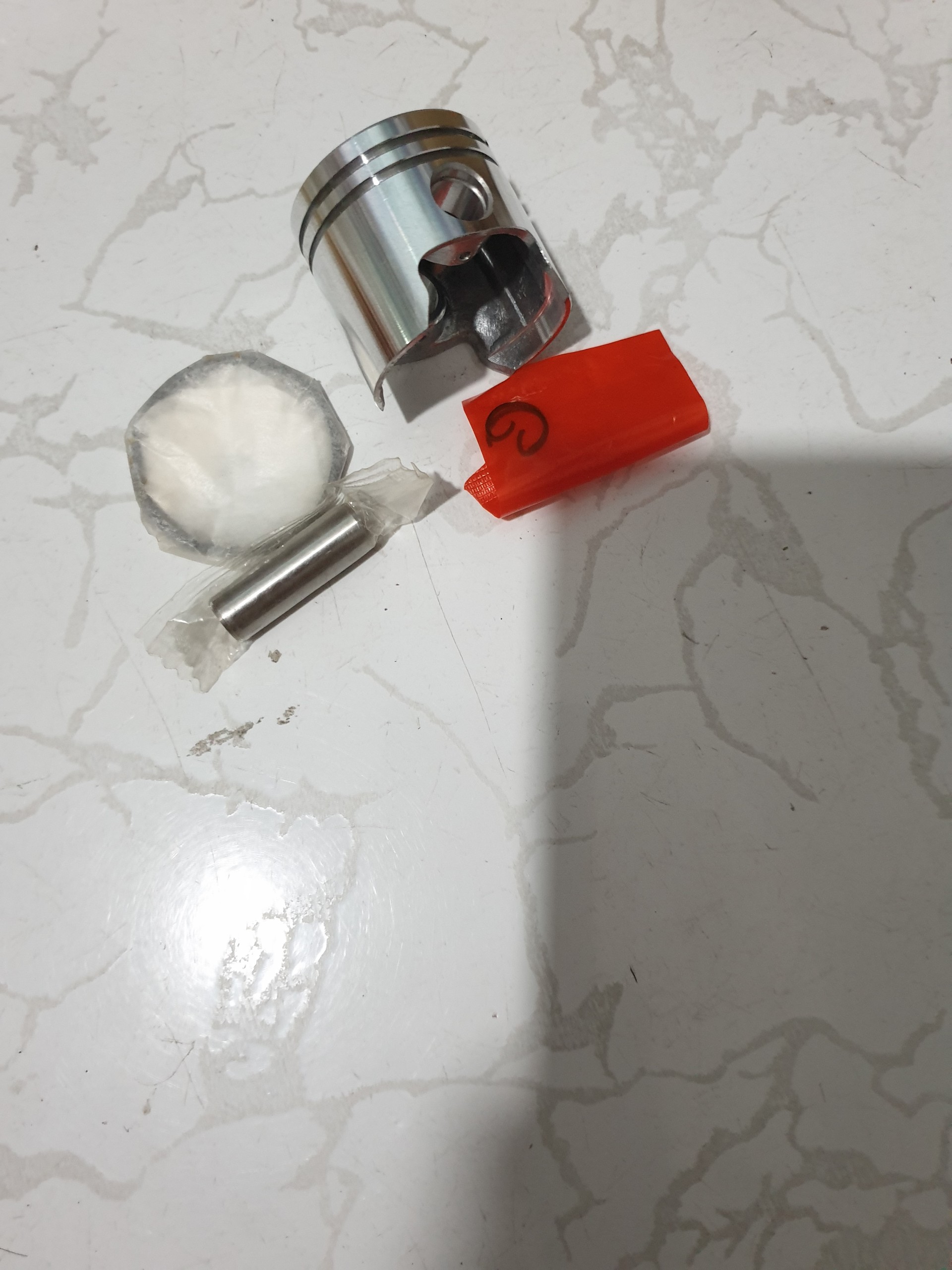 BỘ PISTON MÁY CẮT CỎ T200. 39 LY