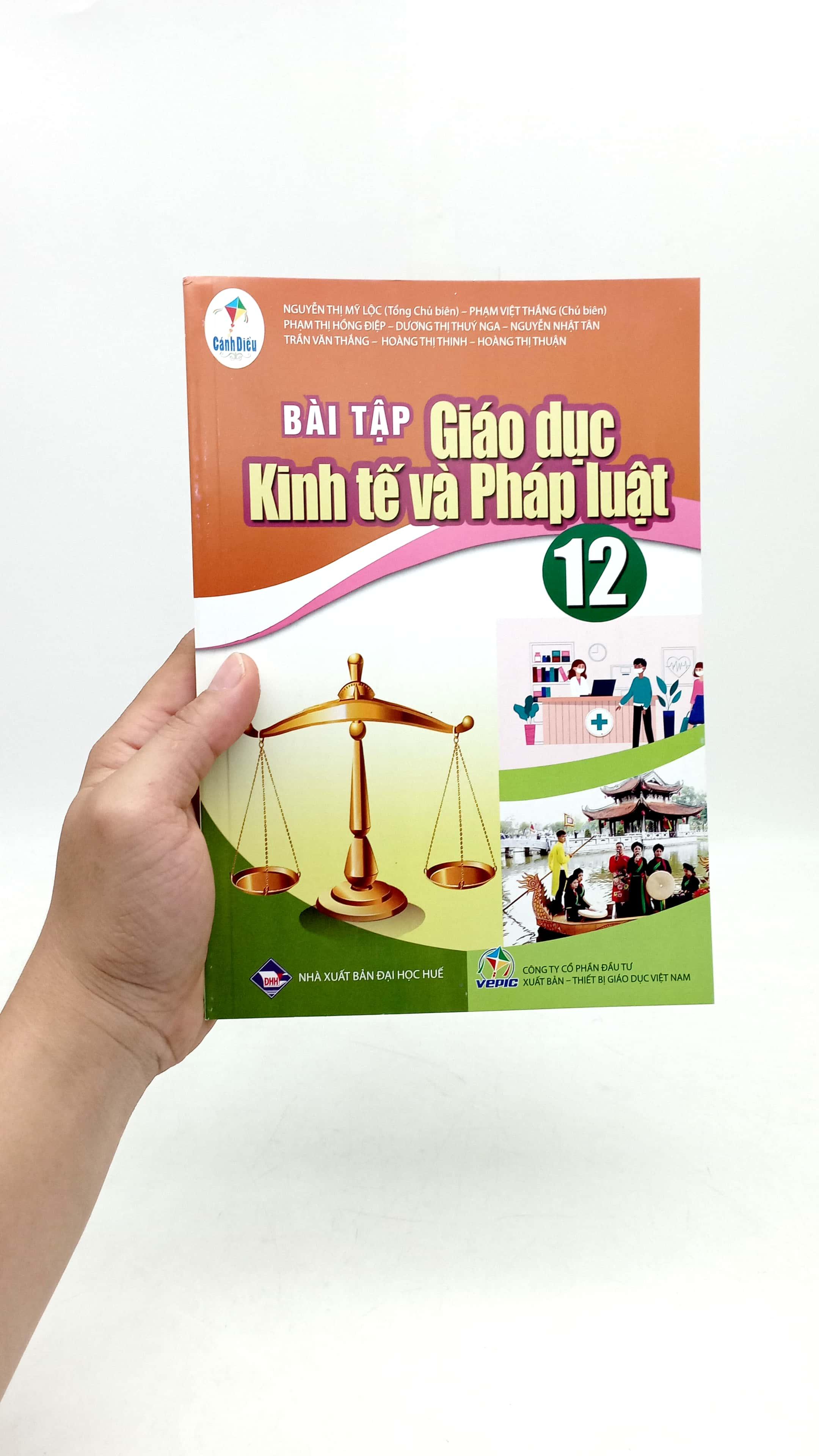 Bài Tập Giáo Dục Kinh Tế Và Pháp Luật 12 (Cánh Diều) (Chuẩn)