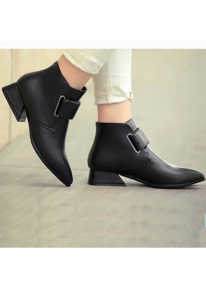 Giày bốt nữ mũi nhọn da trơn đế vuông cao 3cm mã C10