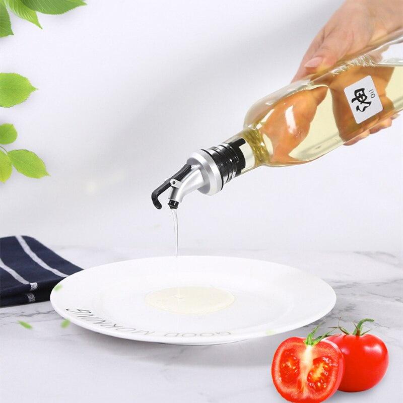 1PC Stainless Steel Oil Bottle Spout Pourer/Mouth With Stopper Flask Dry Red Wine Pot Bottle Cork Plug Olive Pourer Dispenser