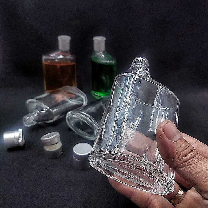 Chai Thủy Tinh Nhỏ Bỏ Túi 100ML mẫu Dẹt kiểu SỐ 6 nắp nhựa bạc - Chai đựng rươu Mini thiết kế độc đáo