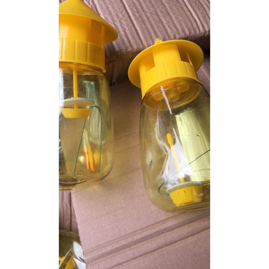 Dụng Cụ Bẫy Ruồi Vàng 01 cái và 01 ống dẫn dụ