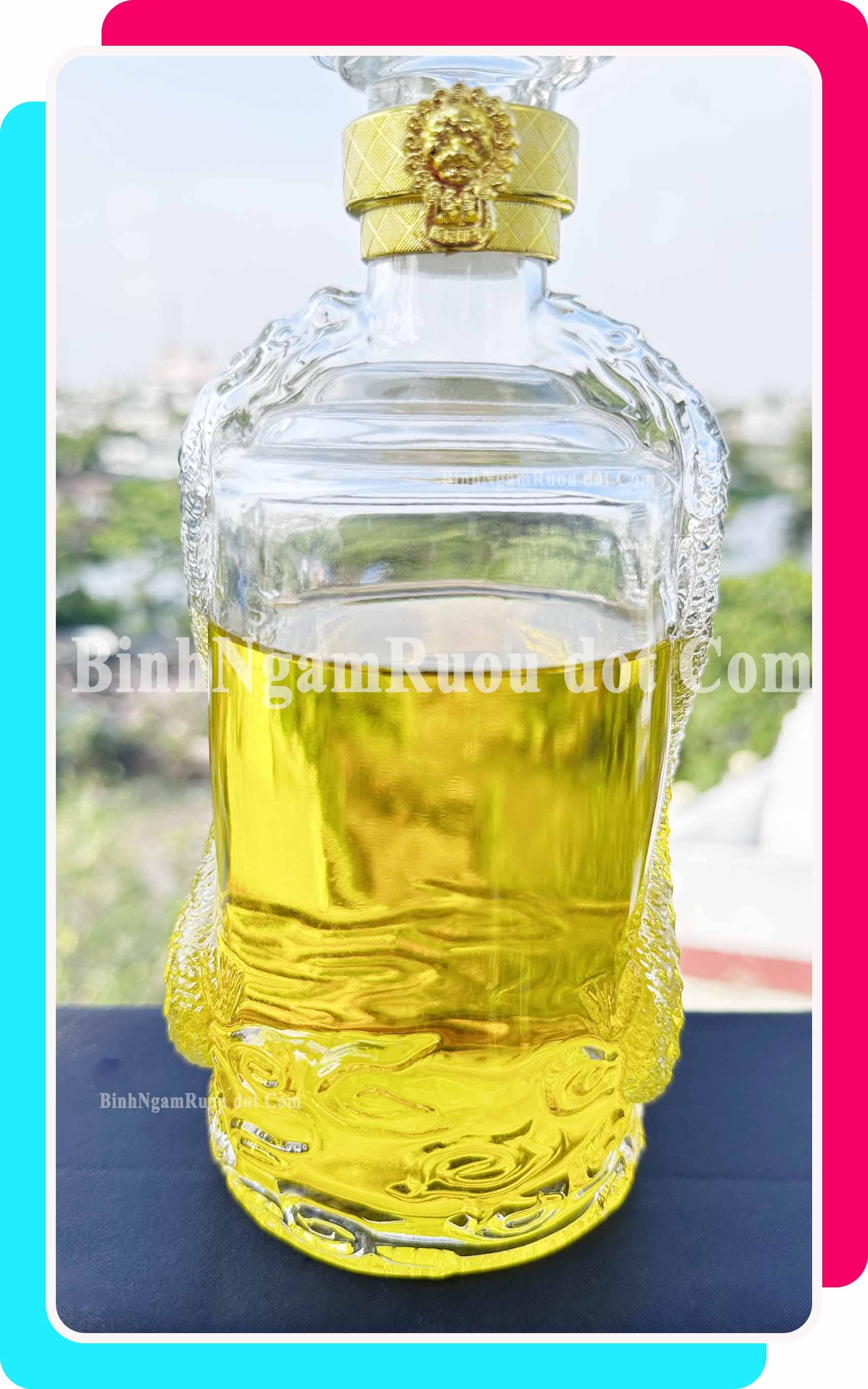 C62 Chai Đựng Rượu Thủy Tinh Rồng Nổi Hai Bên Sang Trọng - Cao Cấp 500ml - Đẹp Cao Cấp - Nắp Kín Thủy Tinh Trong - Tặng Biếu Sang Trọng