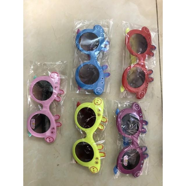 Kính Peppa Pig siêu yêu cho bé yêu chống nắng bụi cực yêu