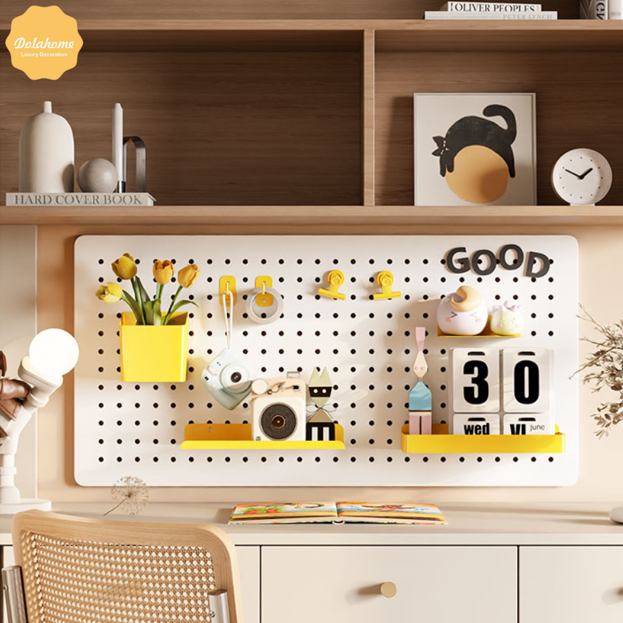 Bảng lỗ Pegboard Dola Home kim loại cao cấp treo tường. Phù hợp đặt ở góc làm việc, trang trí nhà cửa