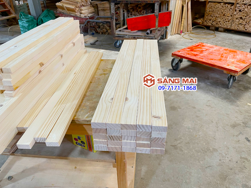 Thanh gỗ thông 3cm x 1,5cm x dài 80cm + láng mịn 4 mặt