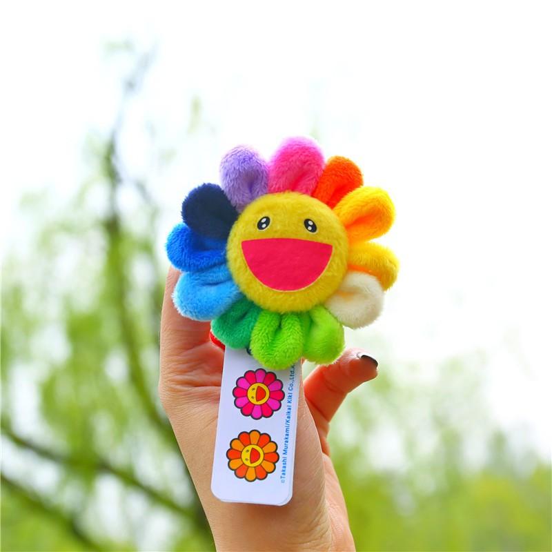 Ghim cài Kaikai Kiki hình hoa mặt trời