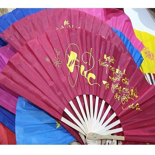 Quạt vải thư pháp - nhiều màu và kích cỡ