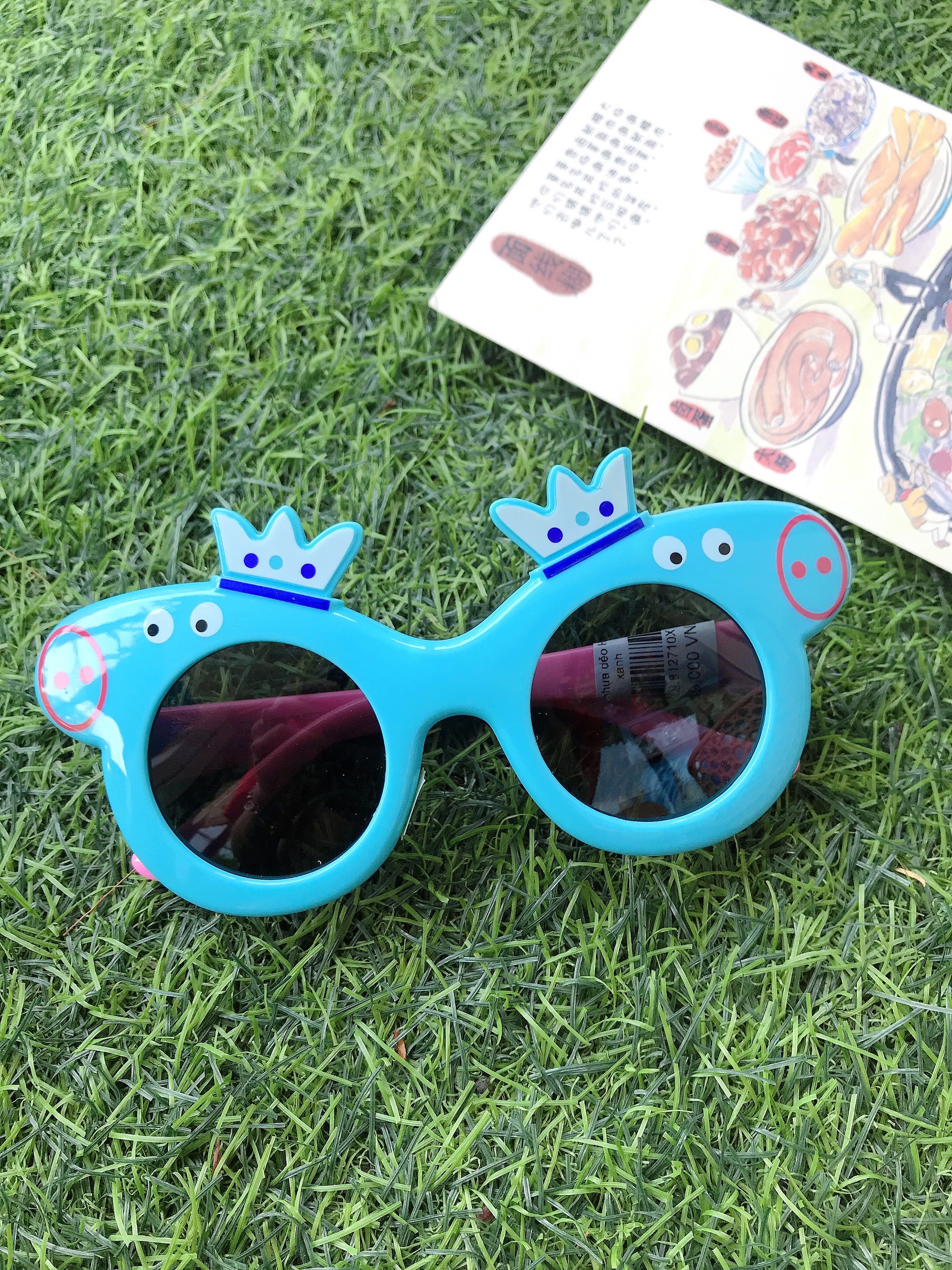 Mắt kính mát hình Heo Peppa siêu cute cho các bé