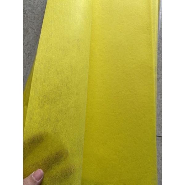 Giấy mếch lụa màu vàng, màu đỏ gói hoa, làm hoa, gói quà khổ 55cm x 55cm