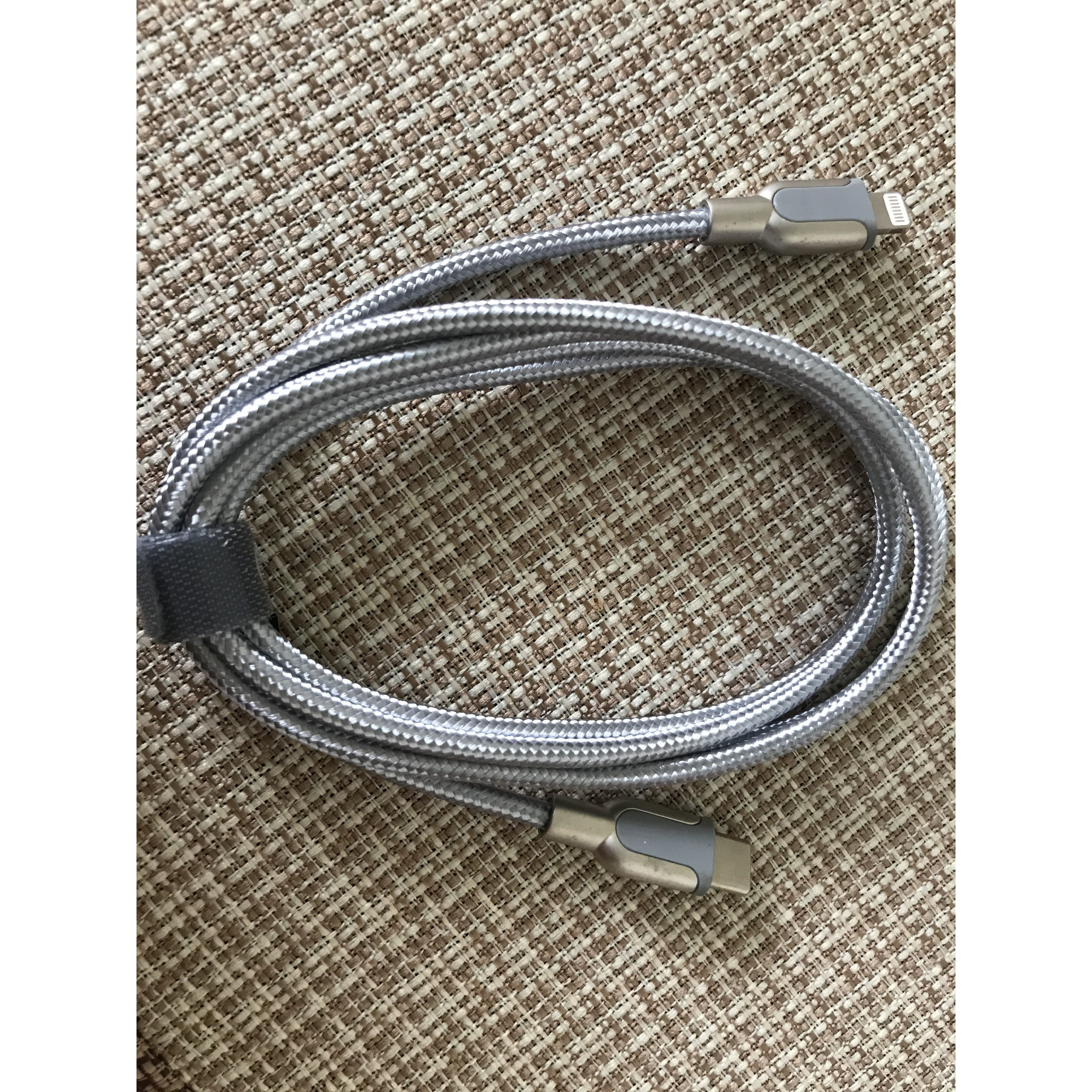 Cáp sạc USB-C to Lightning dùng cho điện thoại iphone, oppo, samsung,... - UX23-TL