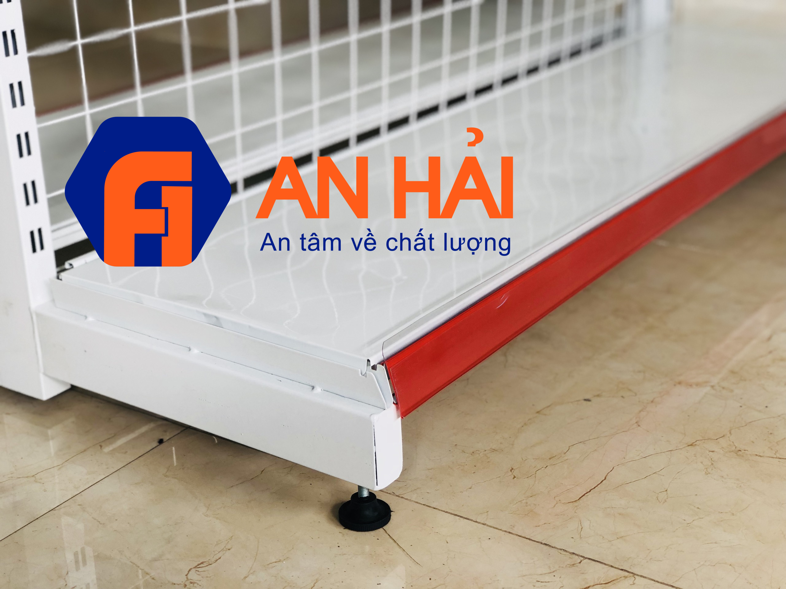 KỆ ĐÔI siêu thị trưng bày cao 1m2 độc lập LƯNG LƯỚI có 3 mâm tầng loại dày , chịu lực tốt.