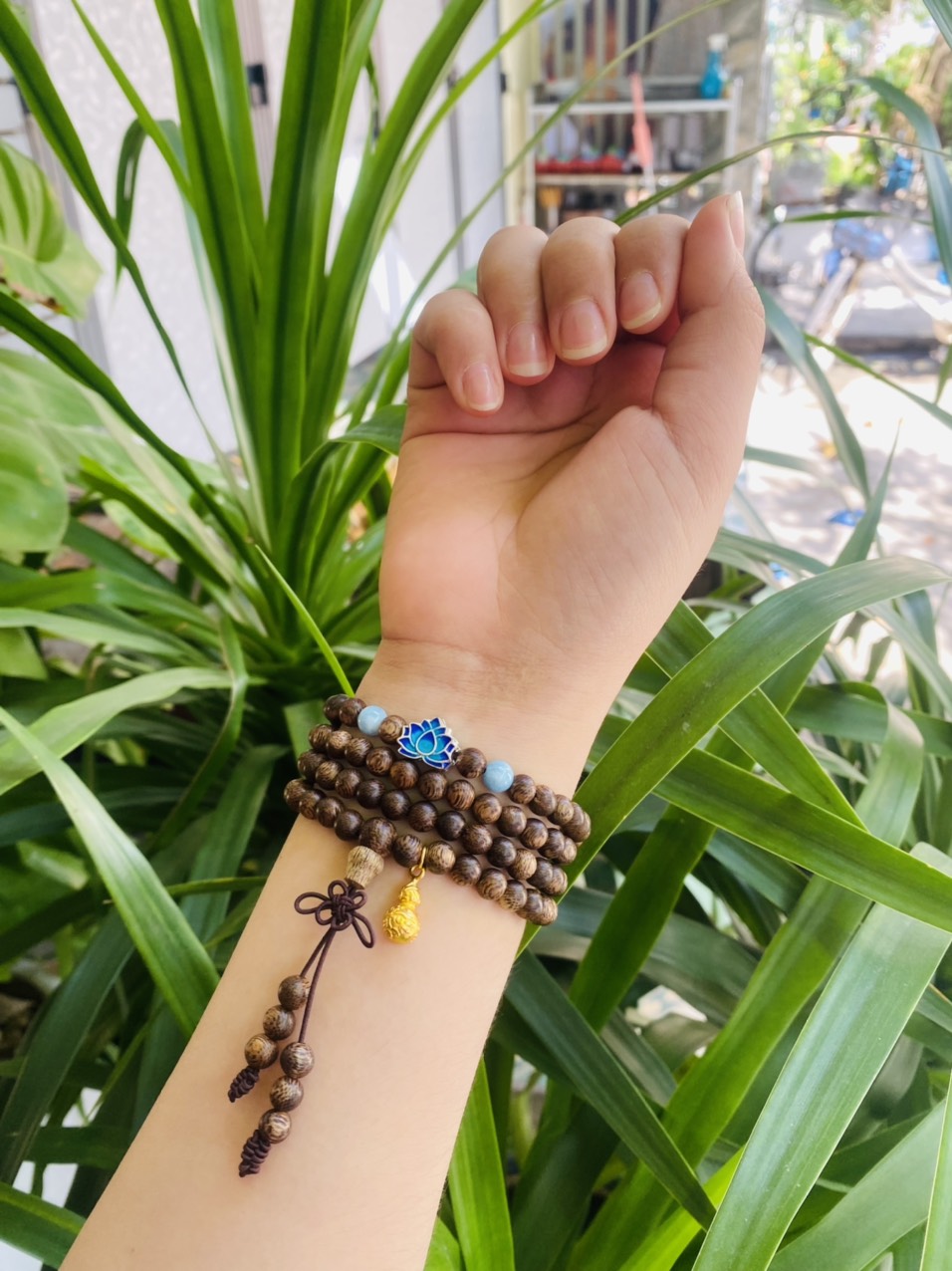 Vòng tay Trầm Hương mix charm, đá phong thủy