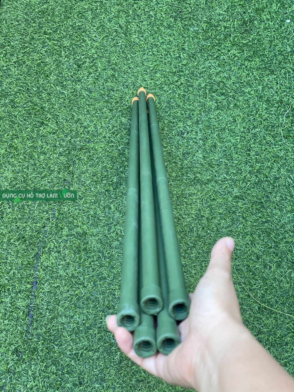 5 ống thép bọc nhựa phi 16 dài 180cm có đầu nối màu cam nối dài ống với nhau