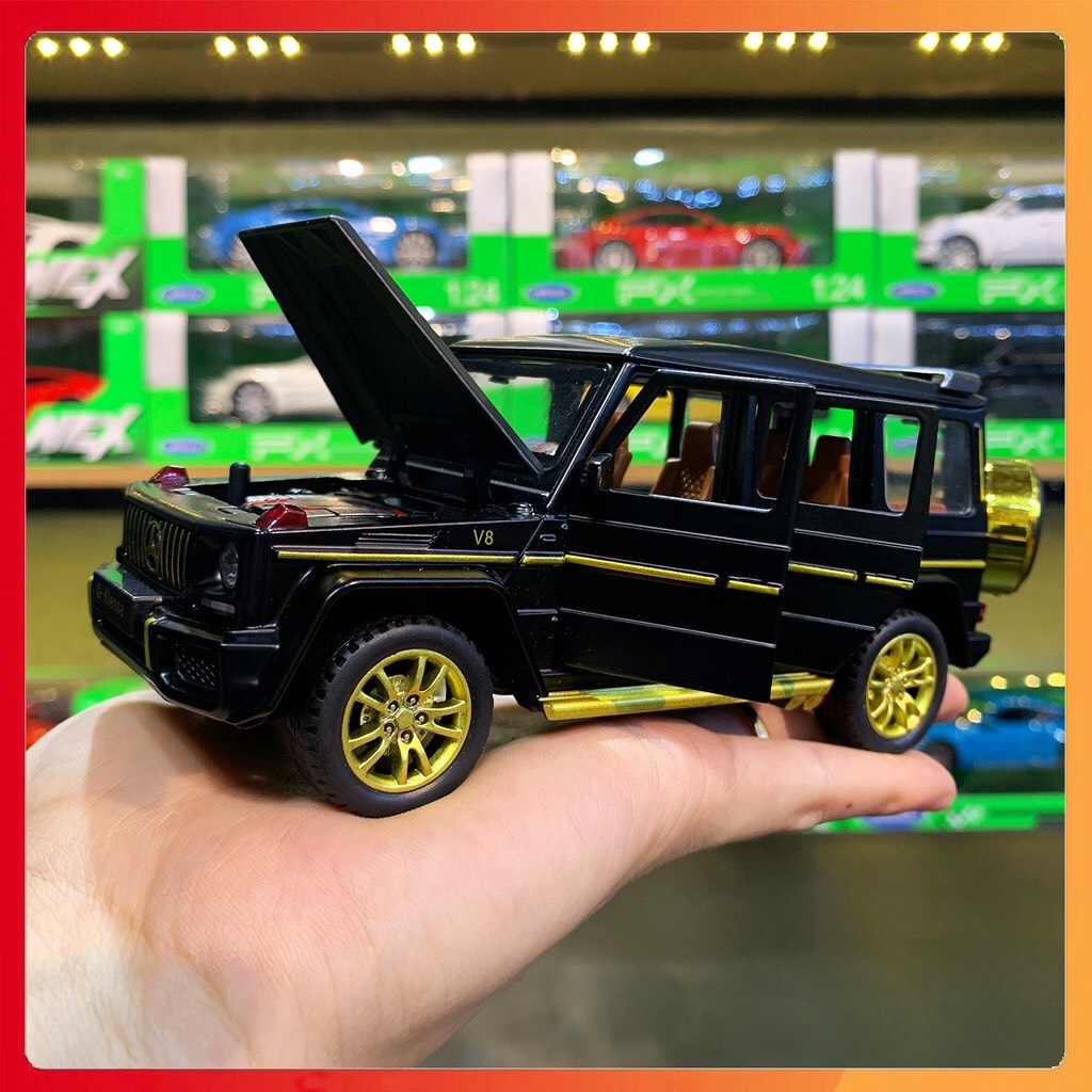 Mô hình xe Mercedes-Benz AMG G63 tỉ lệ 1:32 - màu đen