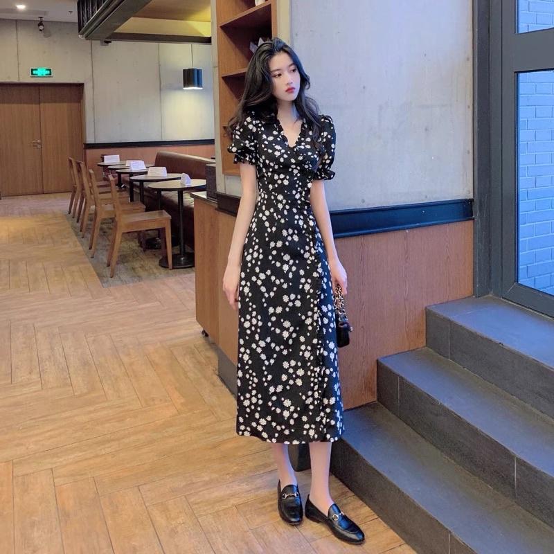 Váy hoa cúc cổ V