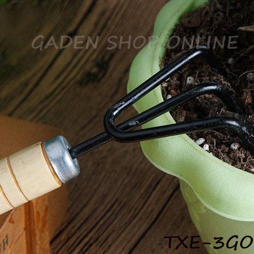Bộ dụng cụ làm vườn 3 món cán gỗ nhỏ xinh tiện dụng cho gia đình