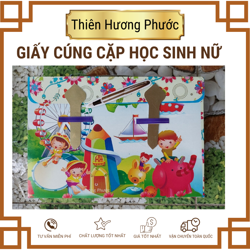 Cặp học sinh nam, nữ cúng cho vong nhi đi học 2022