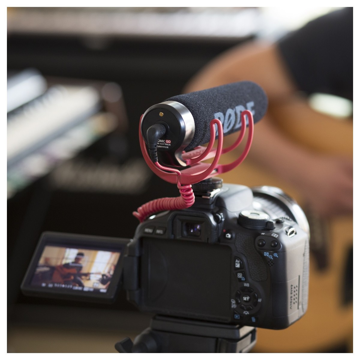 Micro Shotgun Cho Máy Ảnh, Máy Quay Rode Videomic Go - Hàng Chính Hãng