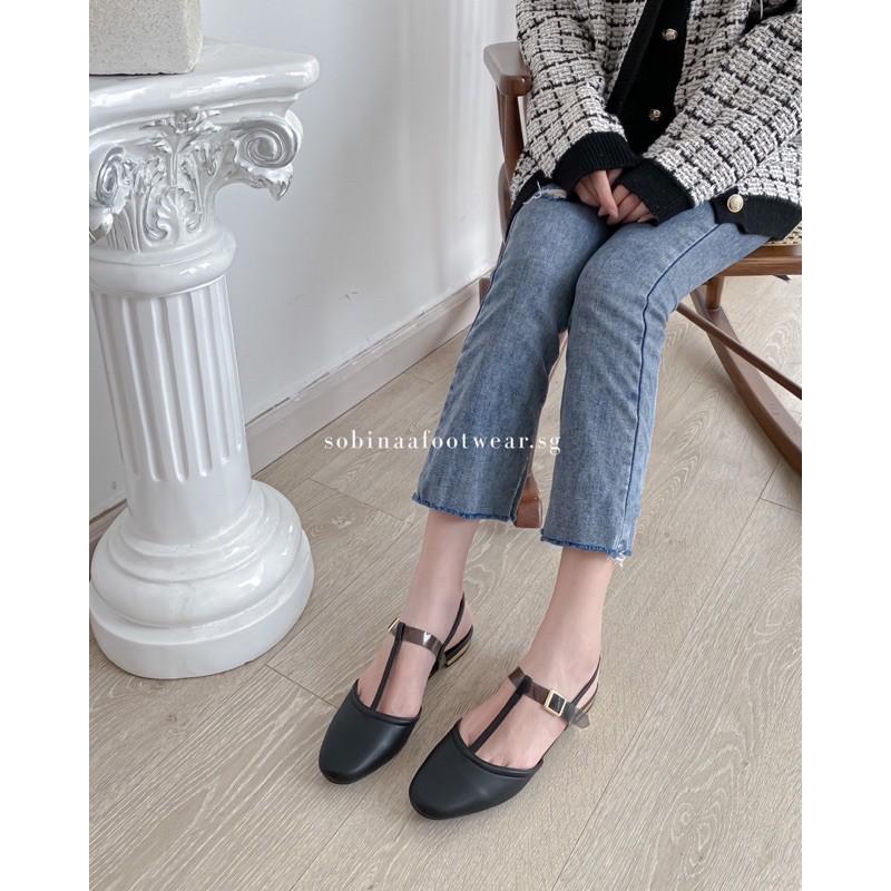 Giày sandal nữ bít mũi đen siêu yêu
