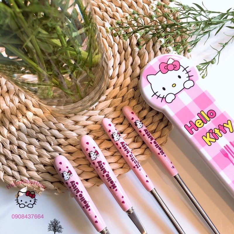 Bộ muỗng nĩa inox cán sứ có hộp HelloKitty