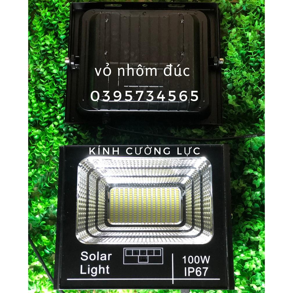 Đèn pha năng lượng mặt trời báo pin 100W nhôm đúc (BÁO PIN)