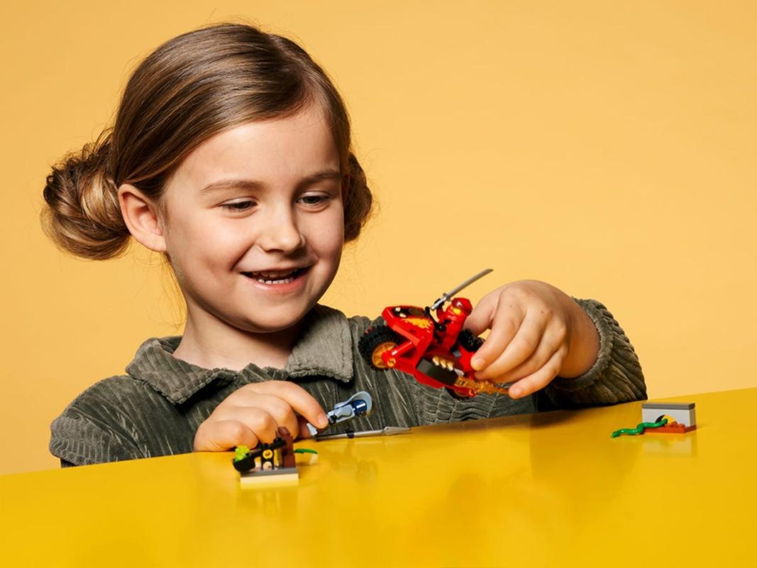 Đồ Chơi Lắp Ráp LEGO Ninjago Legacy 71734 - Kai's Blade Cycle
