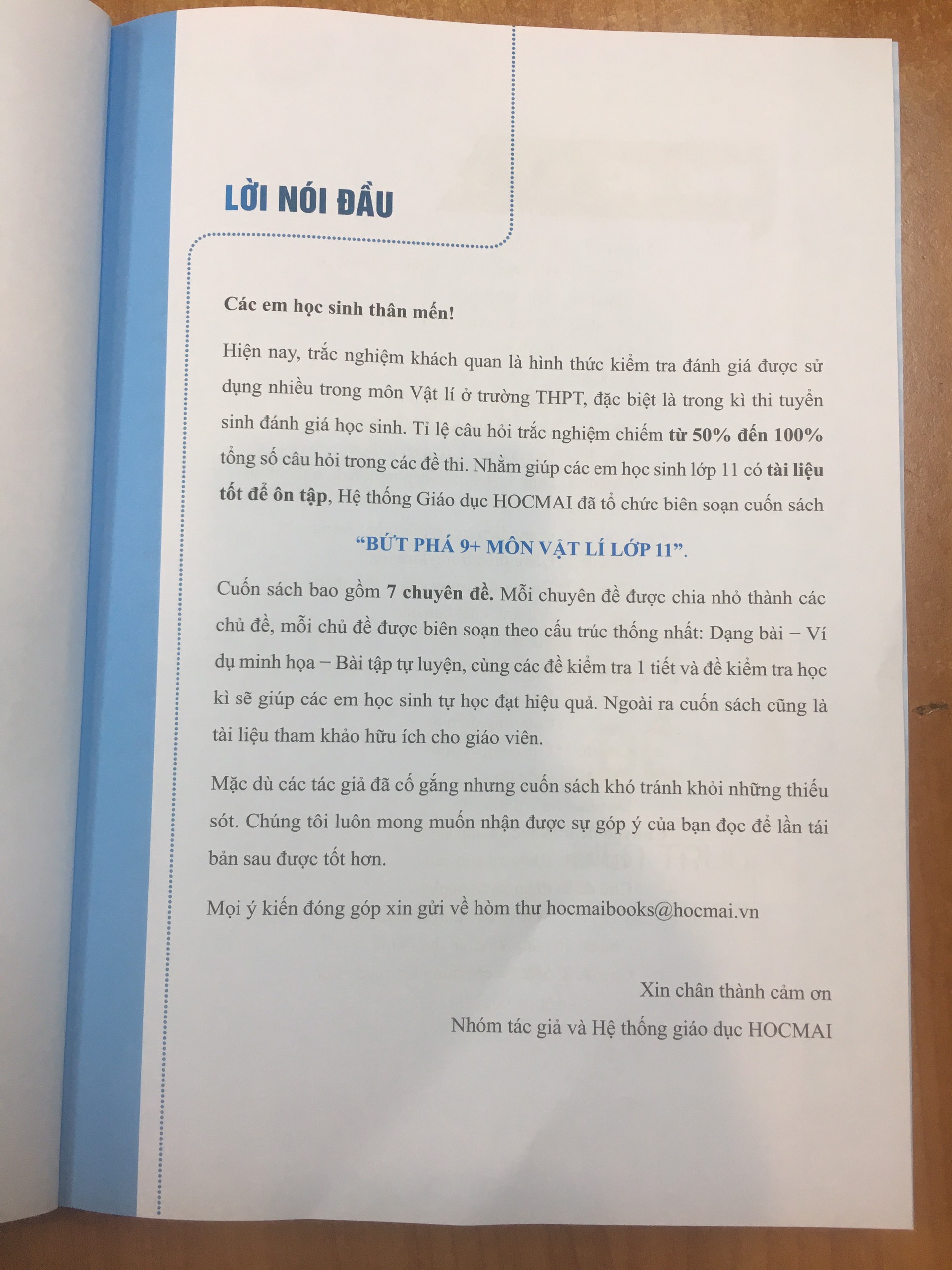 Sách Bứt phá 9+ môn Vật lí lớp 11