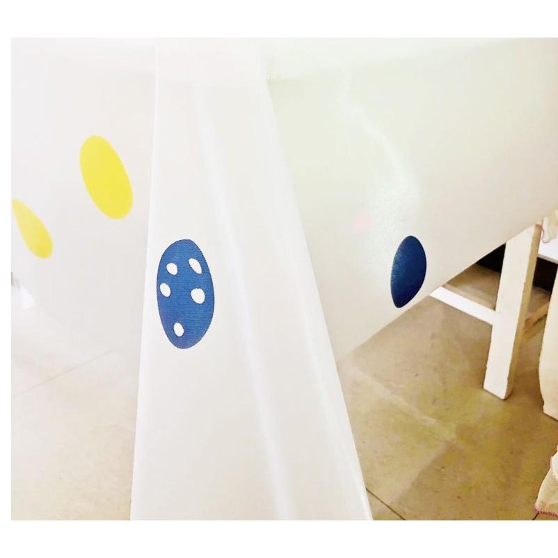 Khăn trải bàn dạng trong nhiều mẫu