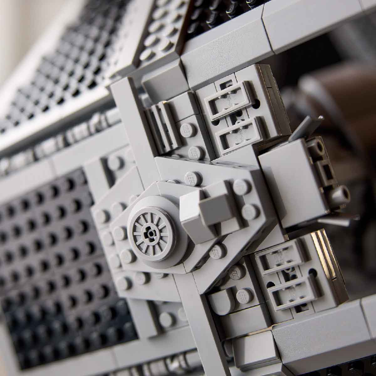 LEGO STAR WARS 75382 Bộ Lắp Ráp TIE Interceptor (1931 chi tiết)