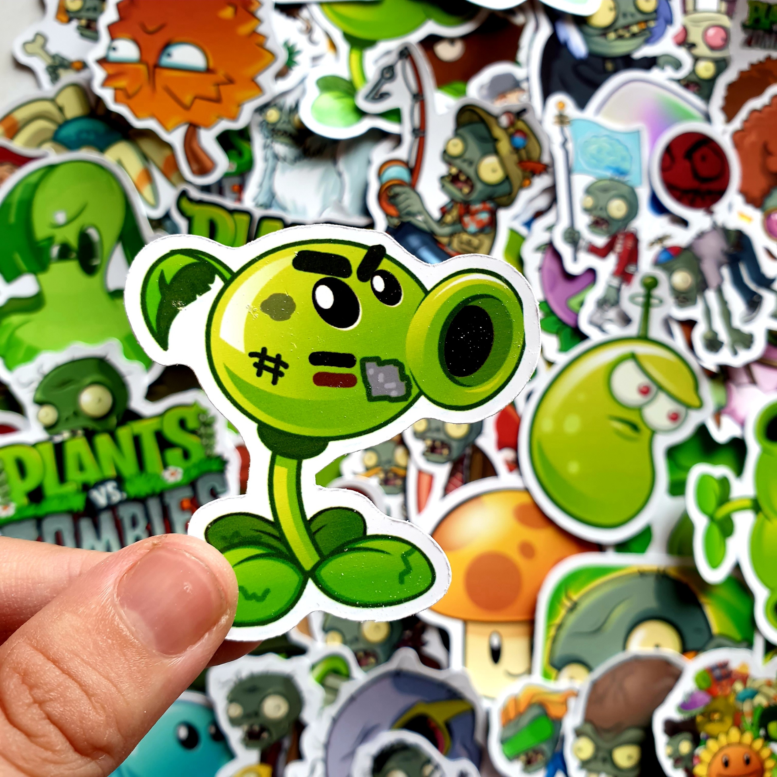 Sticker hình dán cao cấp chủ đề PLANTS VS ZOMBIES - Dùng dán Xe, dán mũ bảo hiểm, dán Laptop...