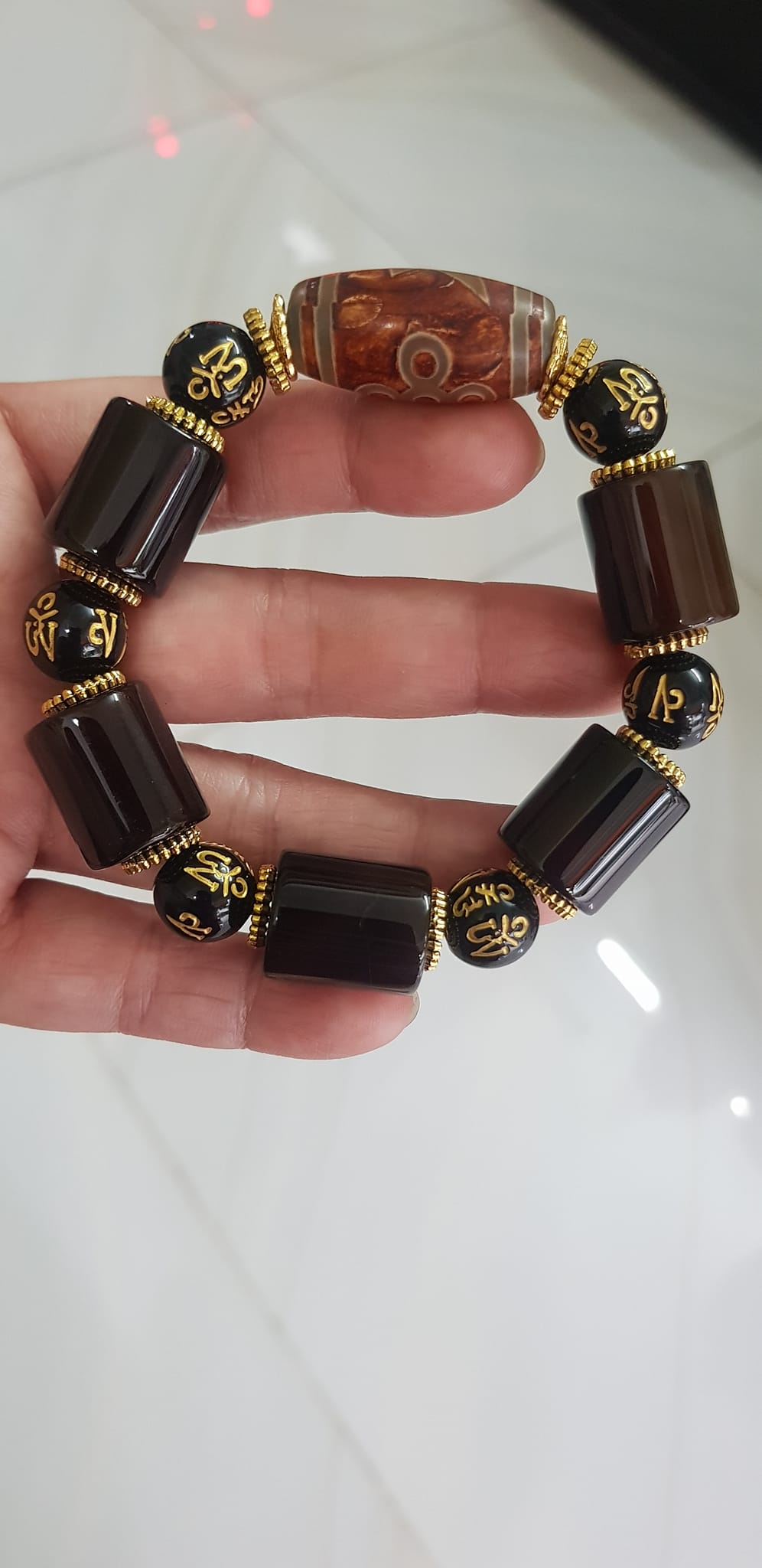 Vòng tay nam mã não nâu mix tây tạng kiểu hạt ống vuông tròn Size vòng 15mm đẹp ạ Ý nghĩa mang năng lượng tích cực may mắn cát tường cho gia chủ ạ