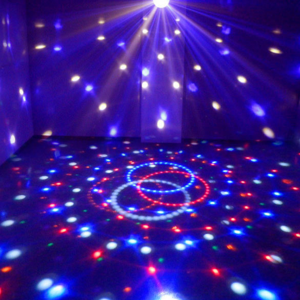 Đèn Led xoay cảm ứng theo nhạc (Có Remote). Đèn LED vũ trường cảm ứng nhạc dùng trang trí trong quán karaoke, bar, sân khấu, các buổi tiệc...