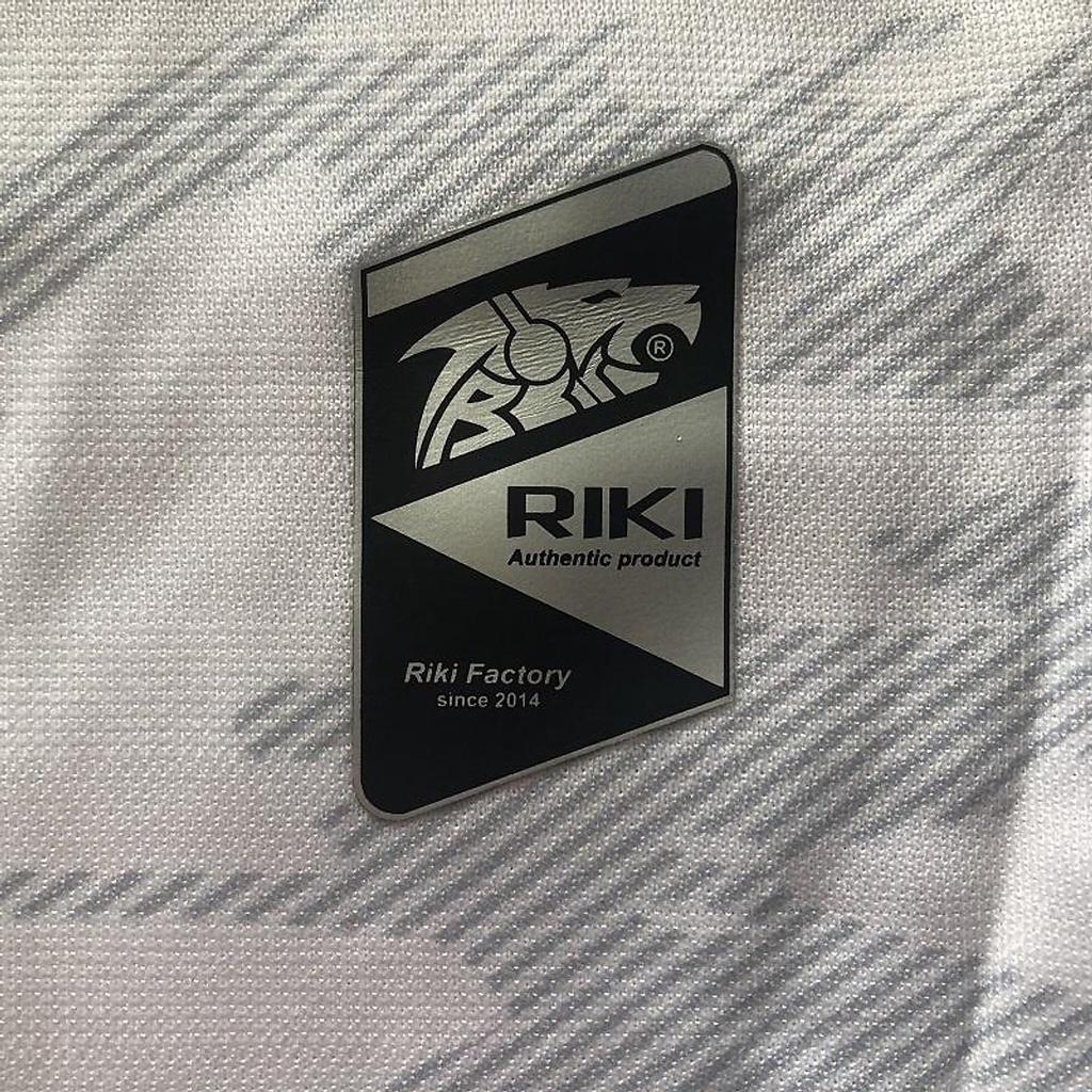Hãng quần áo thể thao cao cấp Riki Freedom 2022 Trắng_ thê thể thao đá banh cầu lông bóng chuyền